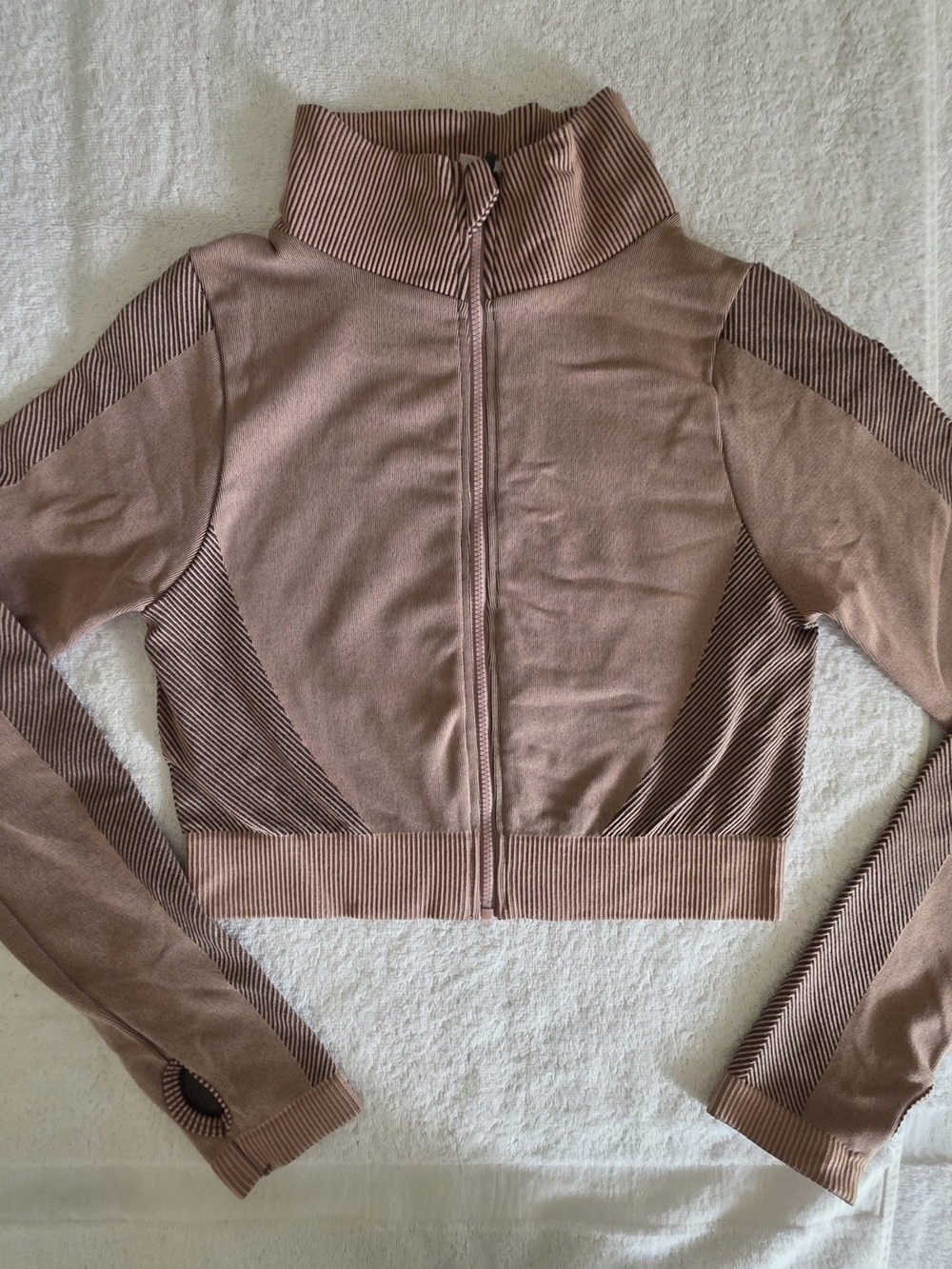 NEW MIX Cropped Seamless Athletic Zip-Up Jacket with Thumbholes